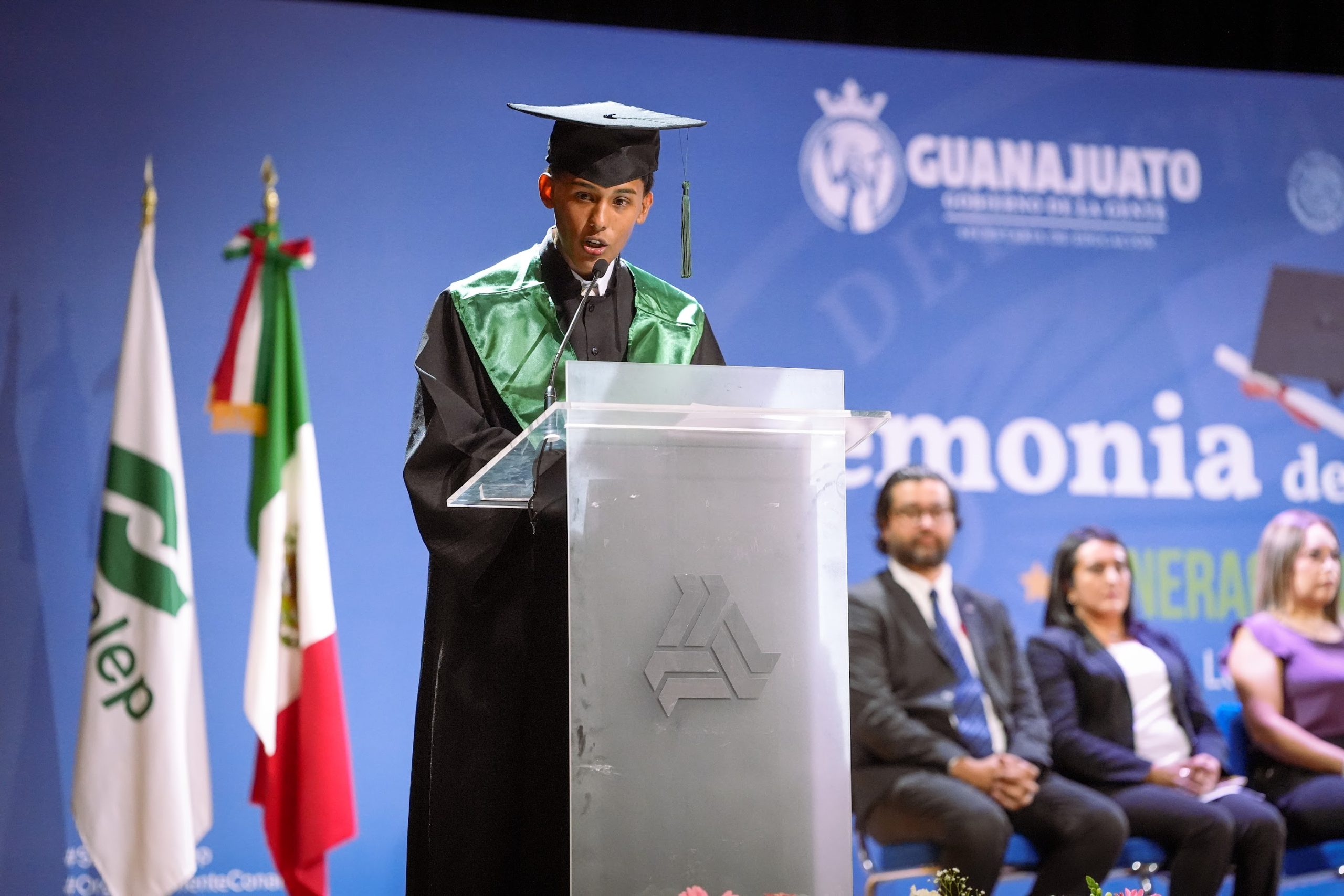 León impulsa los sueños de las juventudes con becas, capacitación y certificaciones técnicas